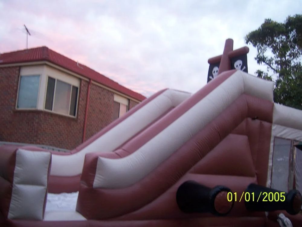 Hire PIRATE SHIP 6.5X3.5 AGES FROM 3 TO 14, hire Jumping Castles, near Doonside