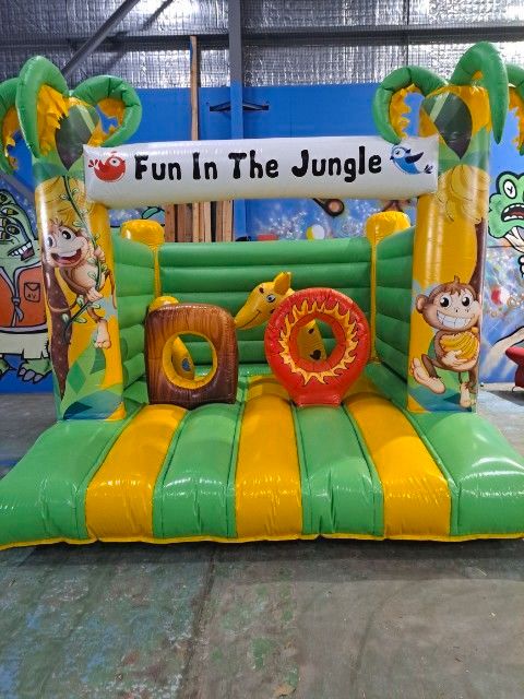 Hire The Little Mermaid Castle, hire Jumping Castles, near Keilor East