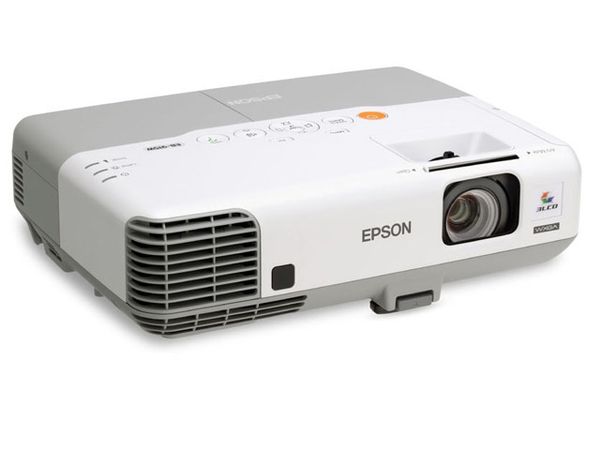 Hire LARGE 3200 ANS LUMENS VIDEO PROJECTOR