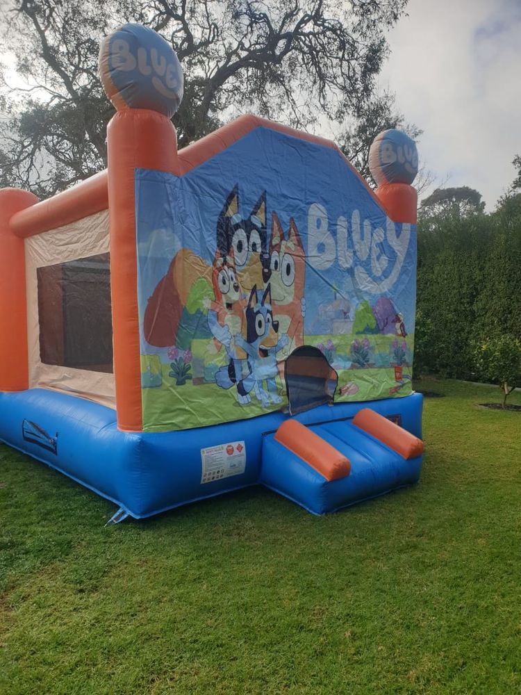 Hire Bluey 4x4, hire Jumping Castles, near Bayswater North image 2