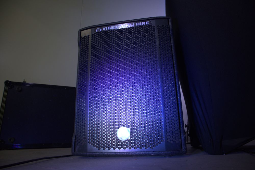 Hire QSC K8 Powered Speaker, hire Speakers, near Cheltenham image 1