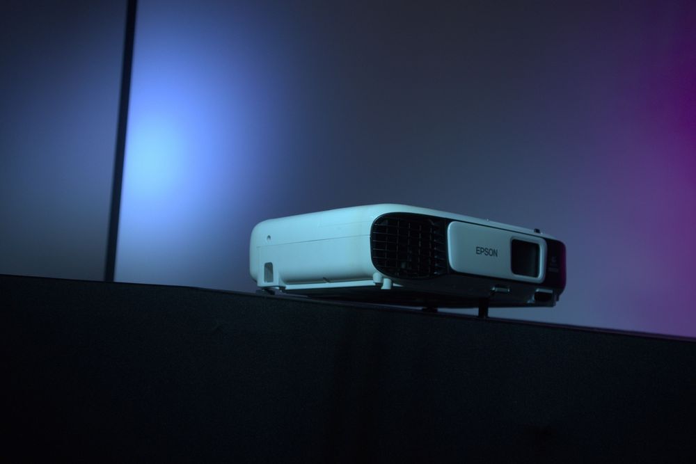 Hire Projector & Portable Screen, hire Corporate Packages, near Lane Cove West image 1