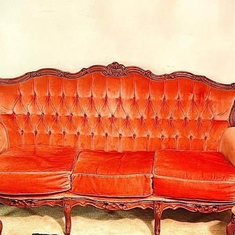 Hire Vintage sofa - pink