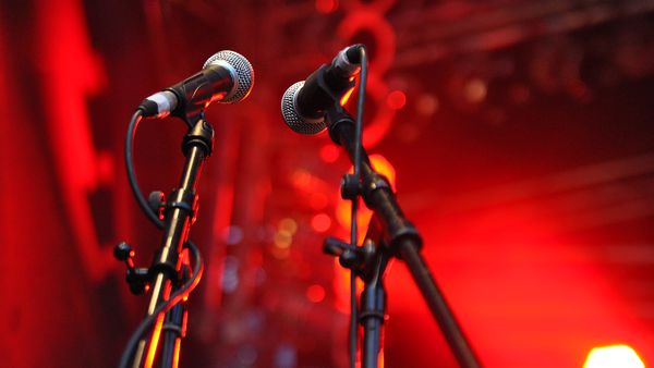 Hire Microphone with Stand & Lead