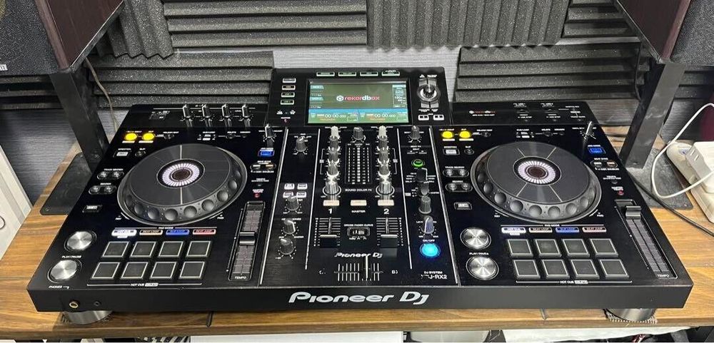 Hire Pioneer DJ XDJ-RX2 2-channel performance all-in-one DJ system, hire DJ Decks, near Newstead