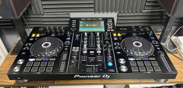 Hire Pioneer DJ XDJ-RX2 2-channel performance all-in-one DJ system
