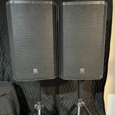Hire x 2 PA Speakers and stands