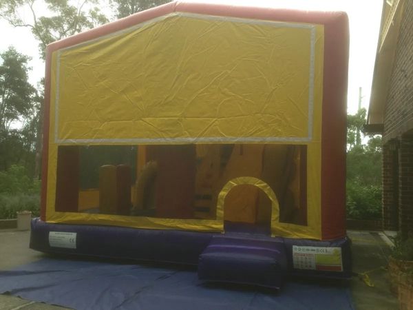 Hire PLAIN JUMPING CASTLE WITH SLIDE