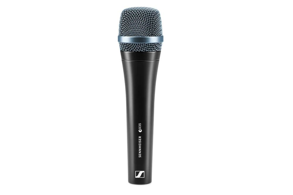 Hire Sennheiser e935 Dynamic Cardioid Vocal Microphone, hire Microphones, near Beresfield image 1