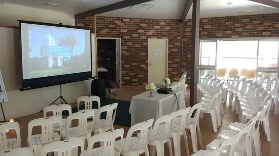 Hire 100 / 120 Inch Projector Screen with Tripod Stand, hire Projectors, near Ingleburn image 2