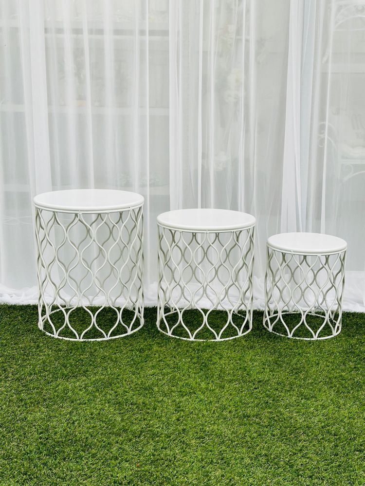 Hire METAL WAVE SIDE TABLE – WHITE, hire Tables, near Cheltenham image 2