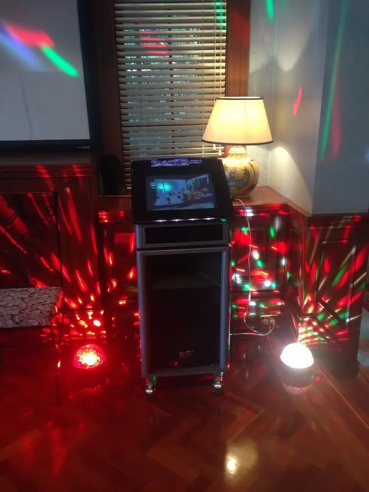 Hire Pkg 1: Jukebox Hire Only, hire DJ Decks, near Auburn image 2