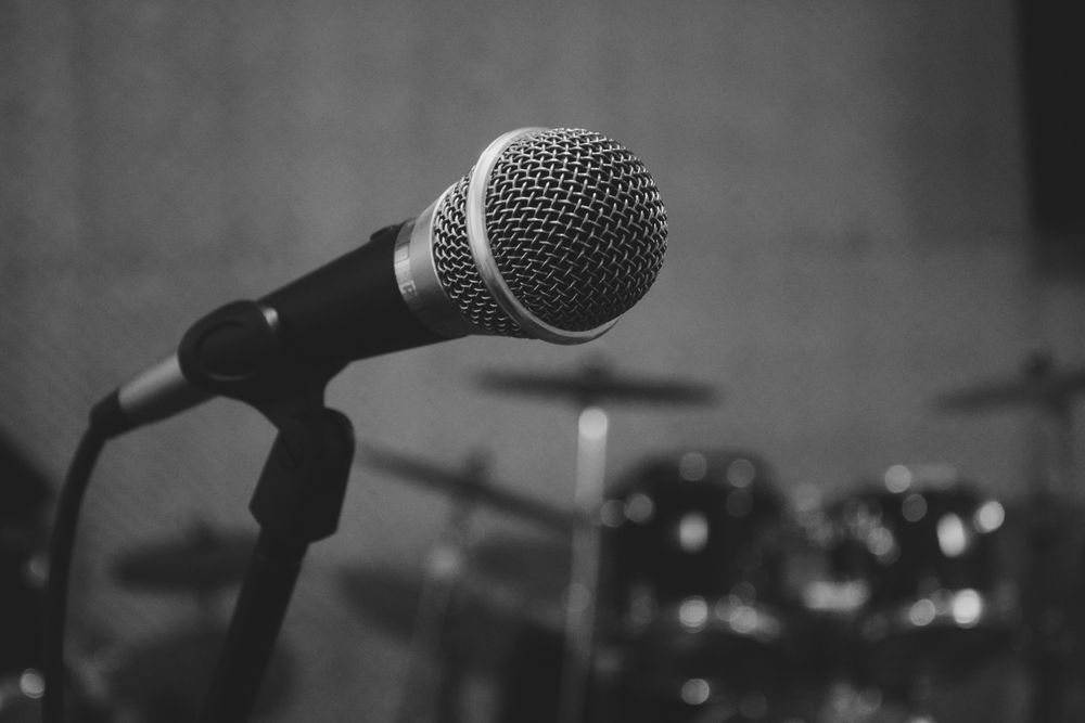 Hire Corded Microphone, hire Microphones, near Liverpool