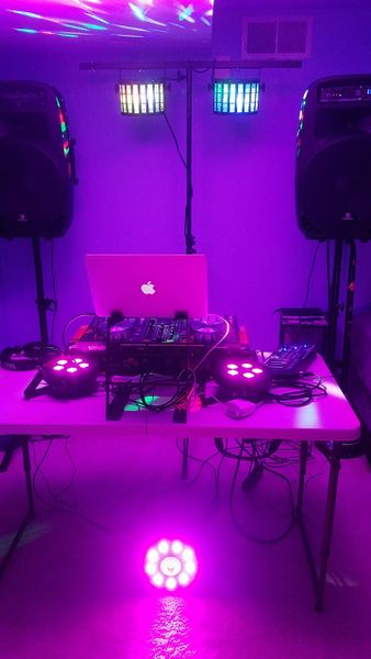 Hire DJ Party hire. Complete speakers, Subwoofer, Party Bar lights and fog machine.