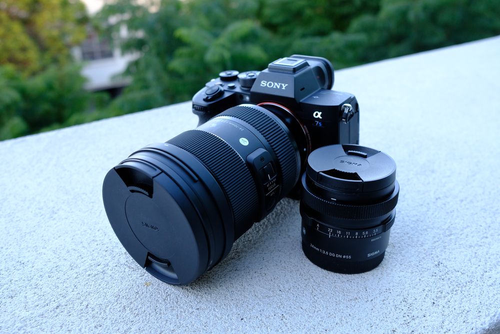 Hire Sony a7S III video camera KIT (24-70mm f/2.8 DG DN Art, 24mm f/3.5 prime), hire Cameras, near Alexandria