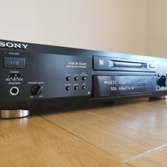 Hire SONY MDS JE520 MINI DISC PLAYER